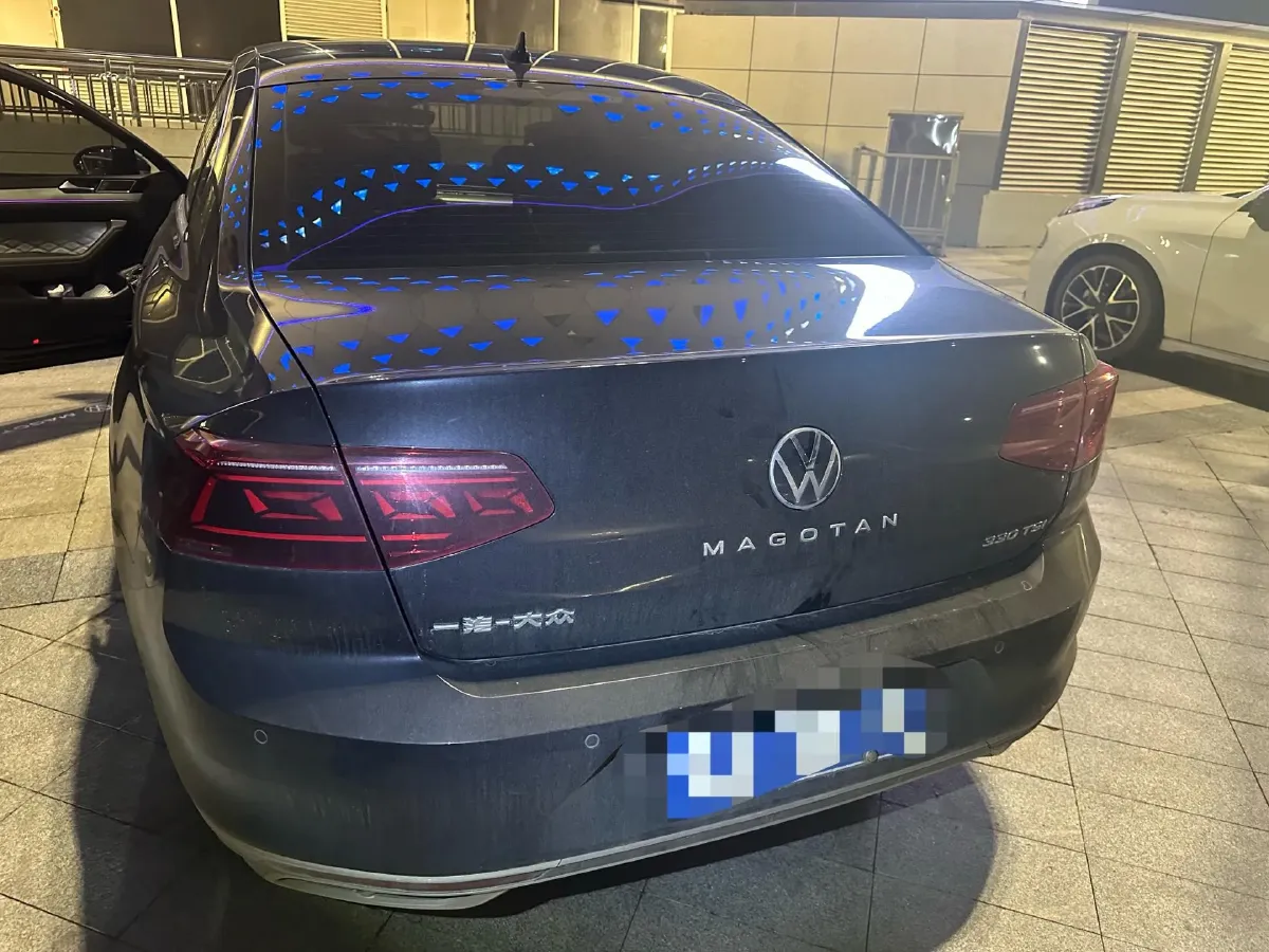 2023 Volkswagen Magotan 2.0T 186HP L4 7DCT,autocango,china used car exporter,china ev exporter,chinese used car exporter,chinese used ev exporter