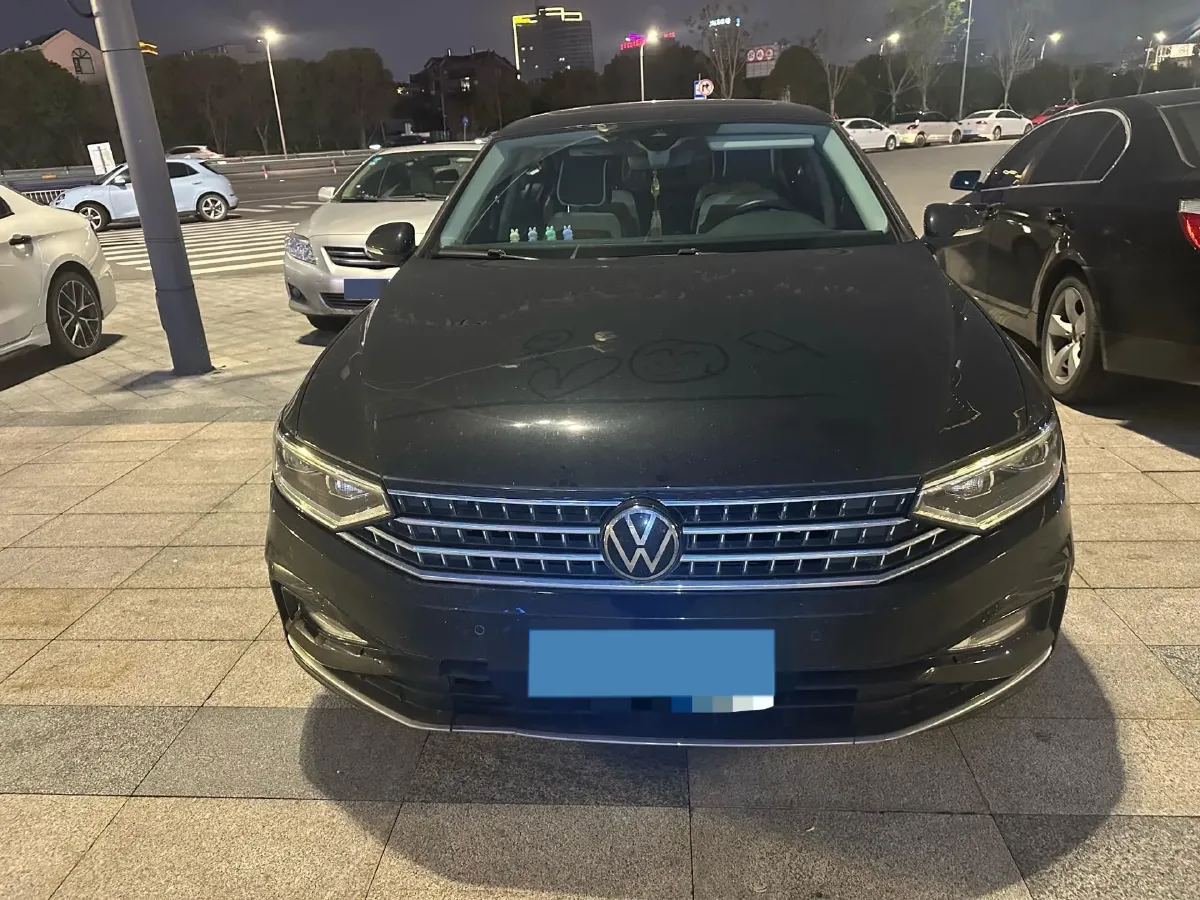 2023 Volkswagen Magotan 2.0T 186HP L4 7DCT,autocango,china used car exporter,china ev exporter,chinese used car exporter,chinese used ev exporter