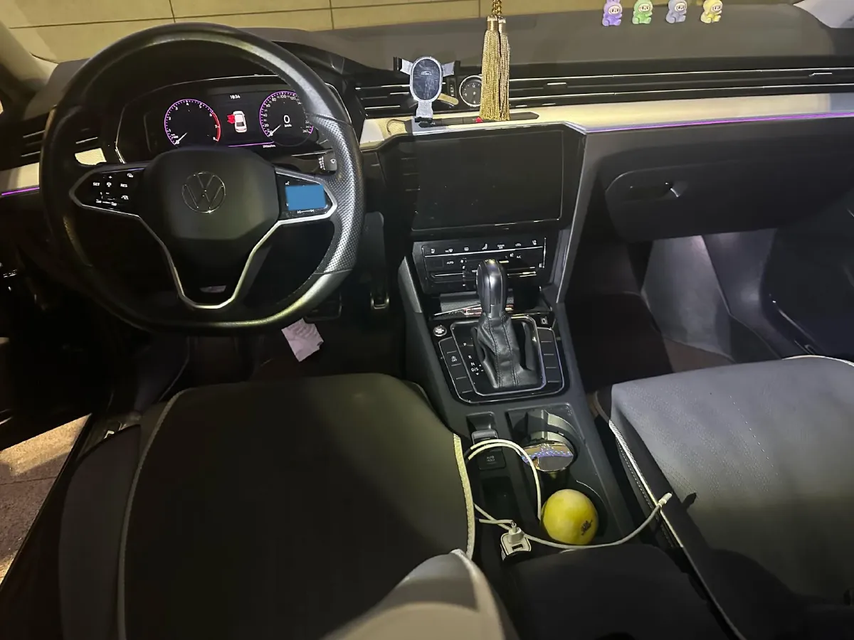 2023 Volkswagen Magotan 2.0T 186HP L4 7DCT,autocango,china used car exporter,china ev exporter,chinese used car exporter,chinese used ev exporter