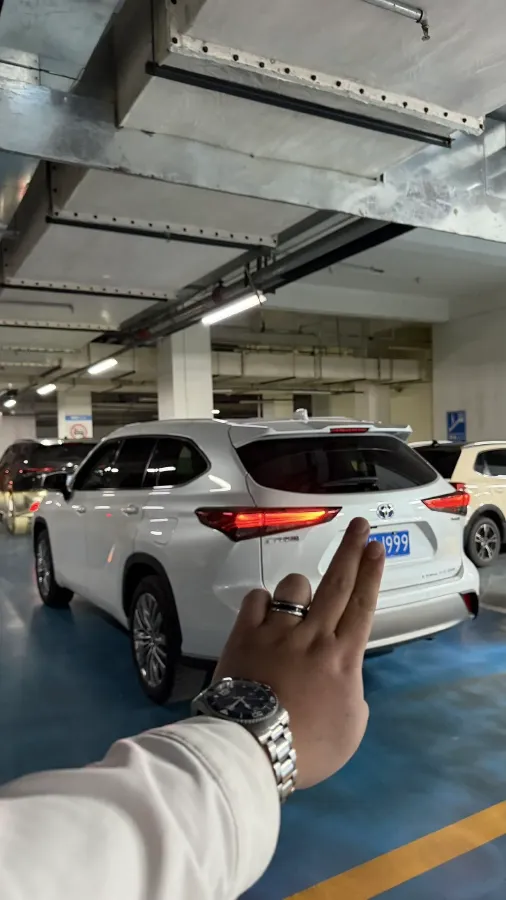 2022 Toyota Highlander 2.5L 192HP L4 E-CVT Hybrid,autocango,china used car exporter,china ev exporter,chinese used car exporter,chinese used ev exporter
