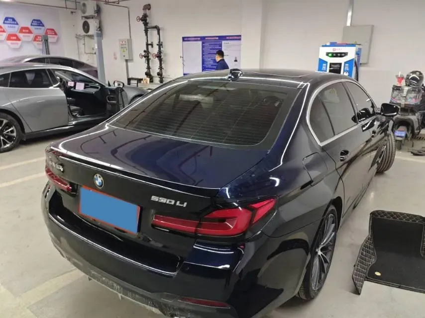 2021 BMW 5 Series 2.0T 252HP L4 8AT,autocango,china used car exporter,china ev exporter,chinese used car exporter,chinese used ev exporter