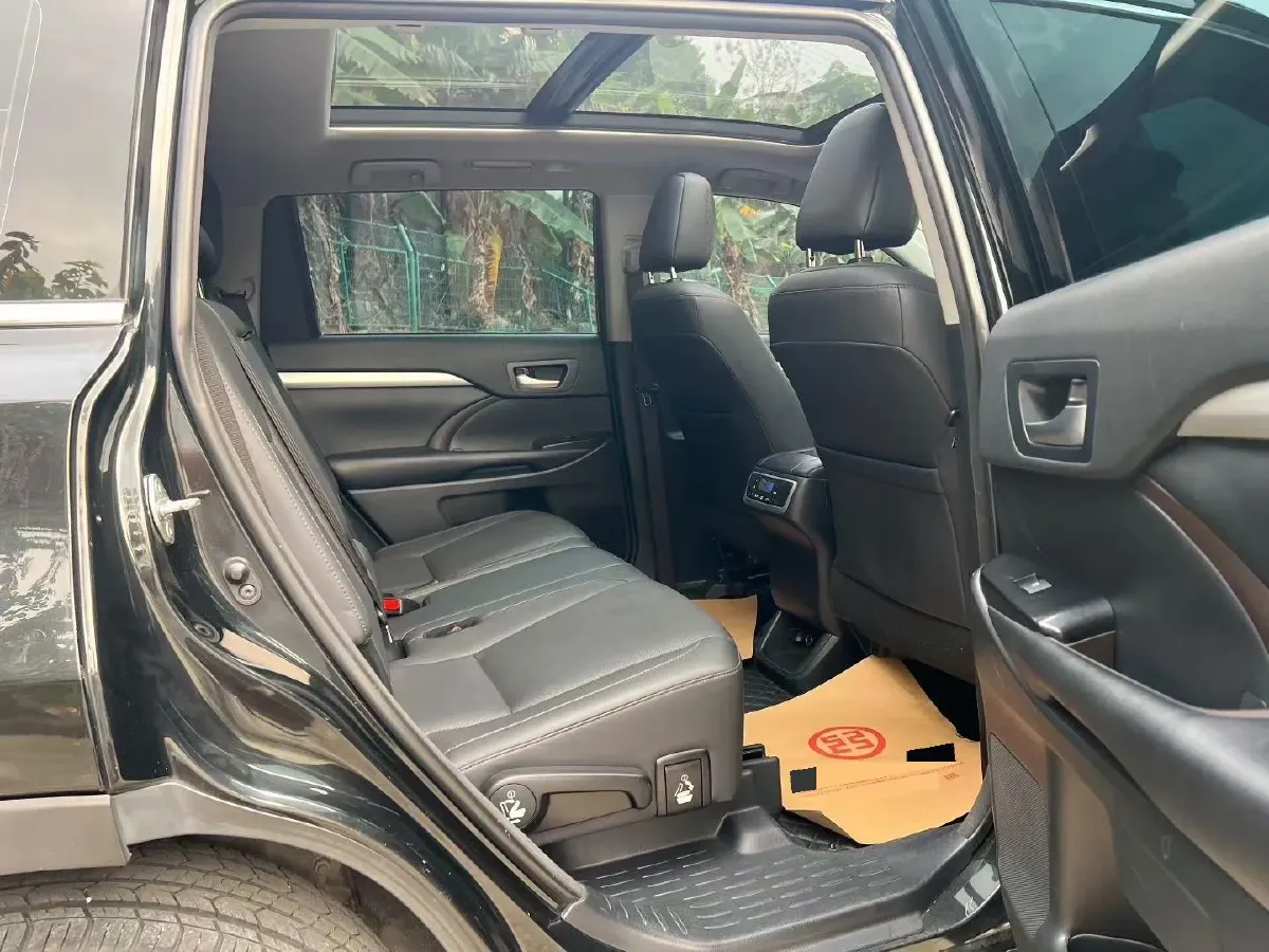 2018 Toyota Highlander 2.0T 220HP L4 6AT,autocango,china used car exporter,china ev exporter,chinese used car exporter,chinese used ev exporter