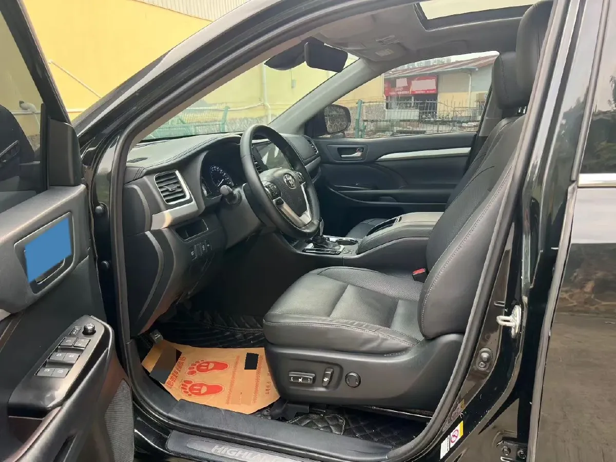 2018 Toyota Highlander 2.0T 220HP L4 6AT,autocango,china used car exporter,china ev exporter,chinese used car exporter,chinese used ev exporter