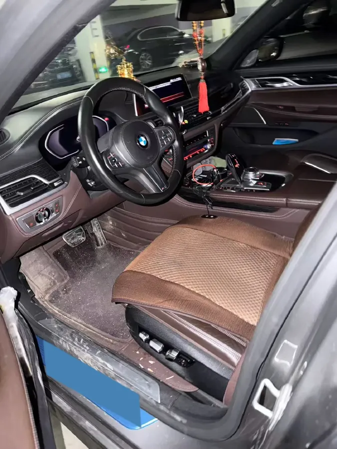 2019 BMW 7 Series 2.0T 265HP L4 8AT,autocango,china used car exporter,china ev exporter,chinese used car exporter,chinese used ev exporter