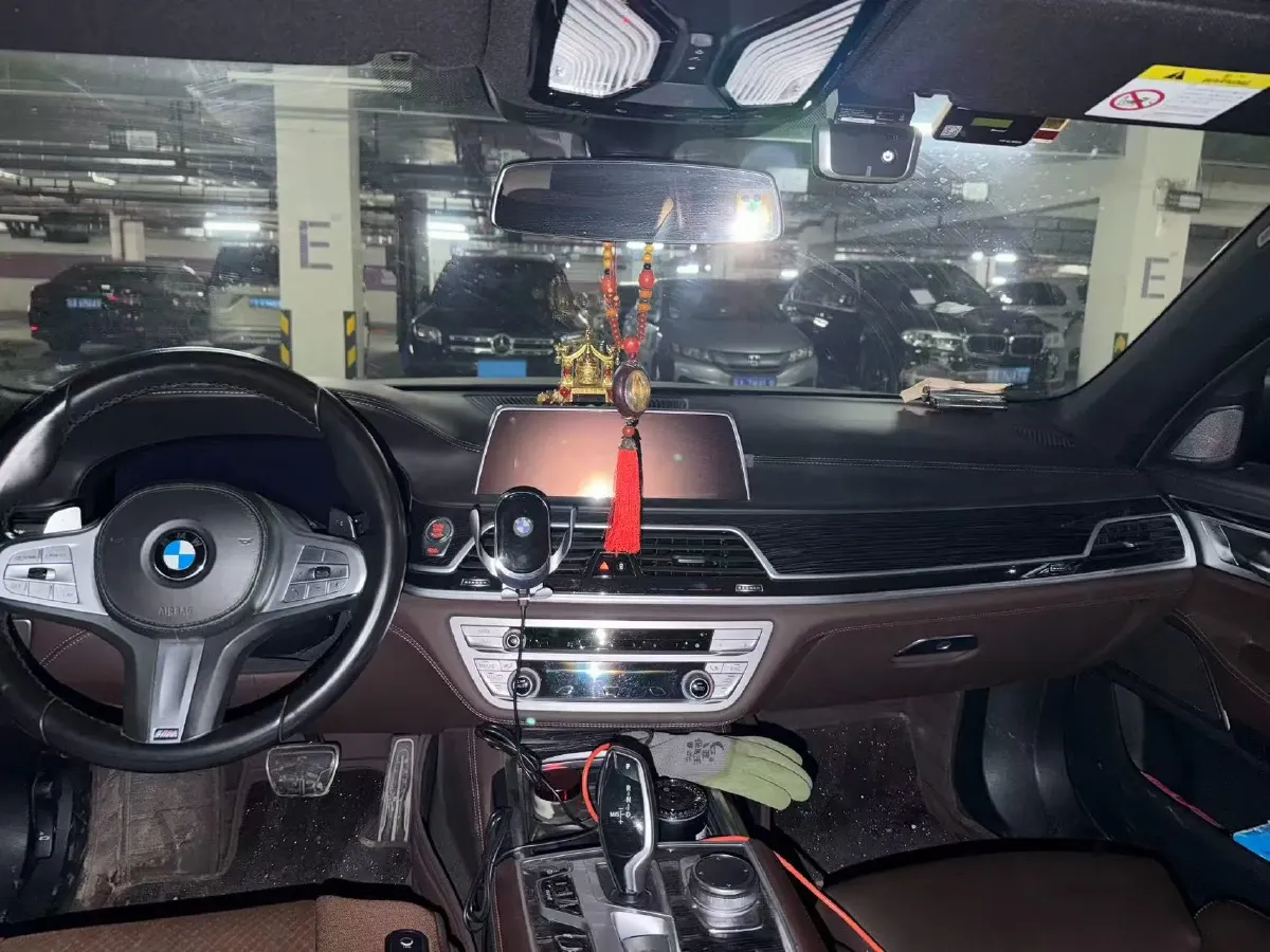 2019 BMW 7 Series 2.0T 265HP L4 8AT,autocango,china used car exporter,china ev exporter,chinese used car exporter,chinese used ev exporter