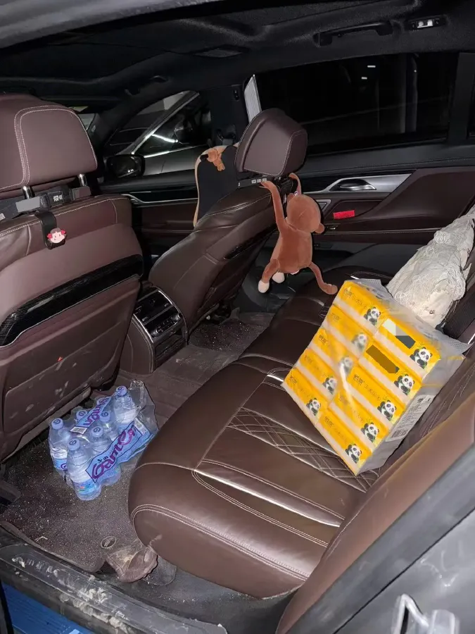 2019 BMW 7 Series 2.0T 265HP L4 8AT,autocango,china used car exporter,china ev exporter,chinese used car exporter,chinese used ev exporter