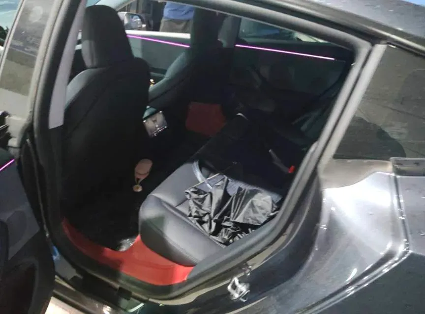 2025 Tesla Model 3 BEV 62.5KWH,autocango,china used car exporter,china ev exporter,chinese used car exporter,chinese used ev exporter