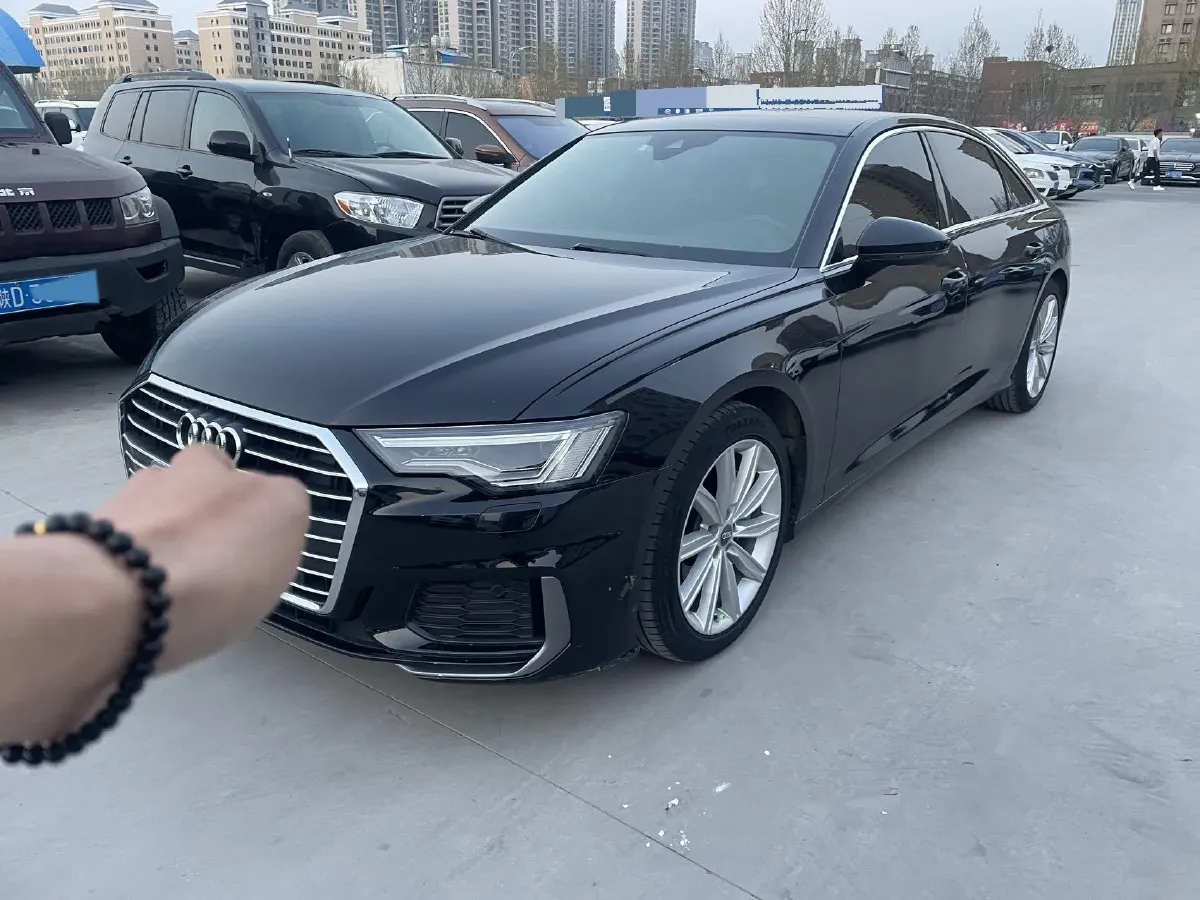 2020 Audi A6L 2.0T 224HP L4 7DCT,autocango,china used car exporter,china ev exporter,chinese used car exporter,chinese used ev exporter