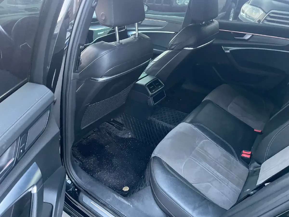 2020 Audi A6L 2.0T 224HP L4 7DCT,autocango,china used car exporter,china ev exporter,chinese used car exporter,chinese used ev exporter