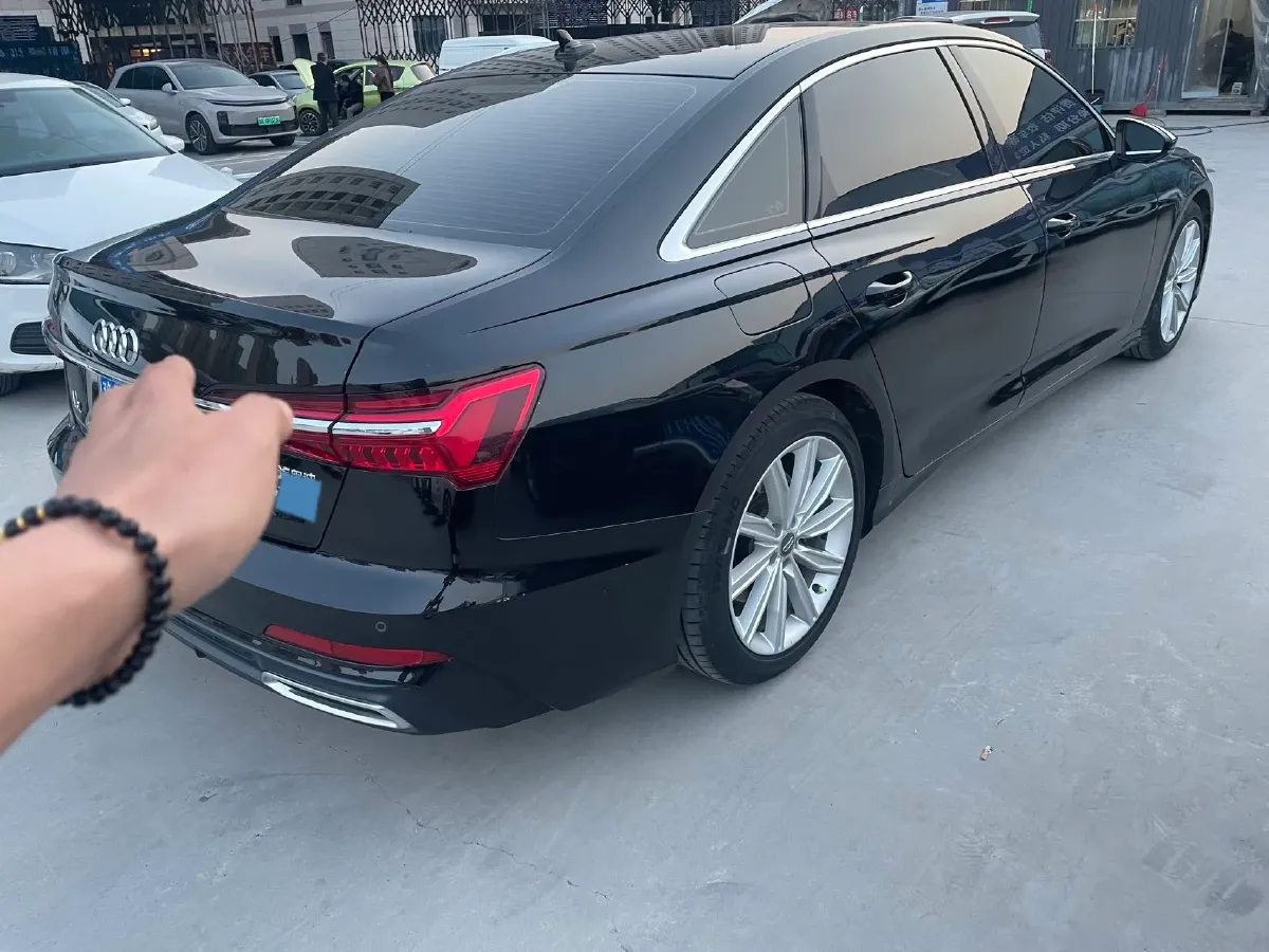 2020 Audi A6L 2.0T 224HP L4 7DCT,autocango,china used car exporter,china ev exporter,chinese used car exporter,chinese used ev exporter