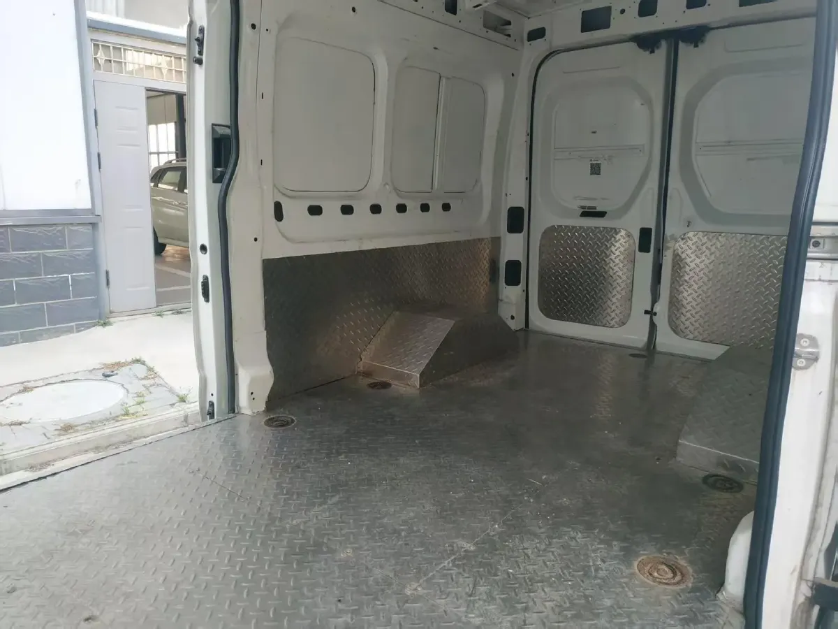 2019 MAXUS XinTu V90 2.0T 148HP L4 6MT,autocango,china used car exporter,china ev exporter,chinese used car exporter,chinese used ev exporter