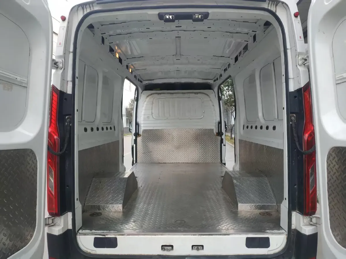 2019 MAXUS XinTu V90 2.0T 148HP L4 6MT,autocango,china used car exporter,china ev exporter,chinese used car exporter,chinese used ev exporter