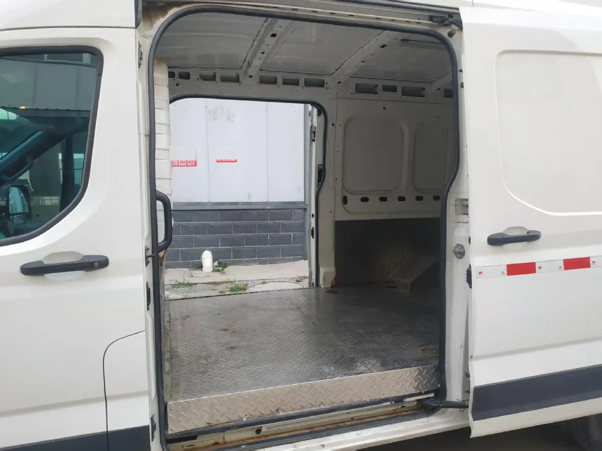 2019 MAXUS XinTu V90 2.0T 148HP L4 6MT,autocango,china used car exporter,china ev exporter,chinese used car exporter,chinese used ev exporter