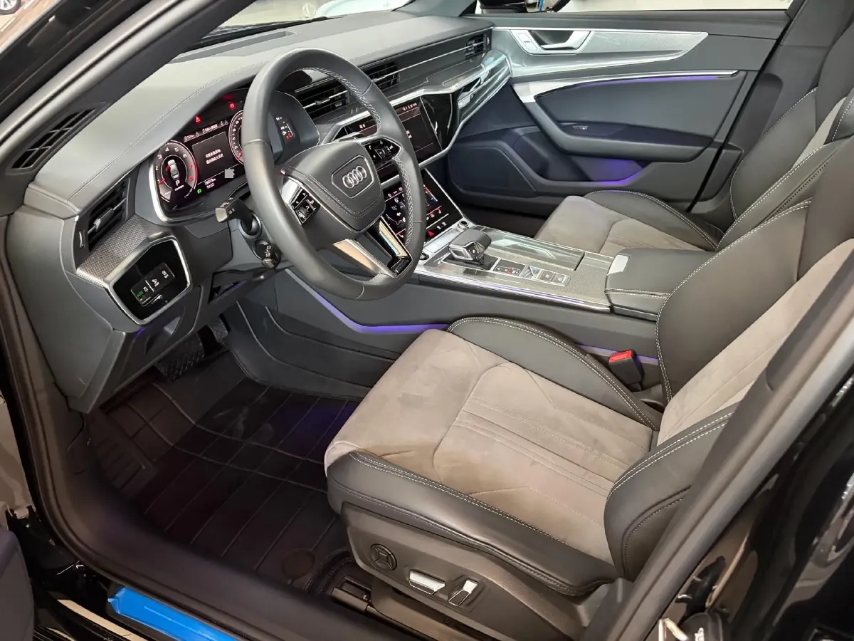 2023 Audi A6L 2.0T 245HP L4 7DCT,autocango,china used car exporter,china ev exporter,chinese used car exporter,chinese used ev exporter