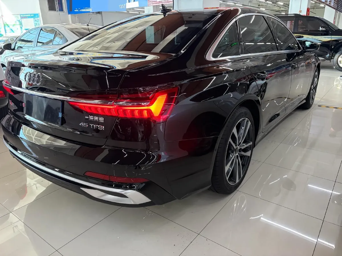 2023 Audi A6L 2.0T 245HP L4 7DCT,autocango,china used car exporter,china ev exporter,chinese used car exporter,chinese used ev exporter