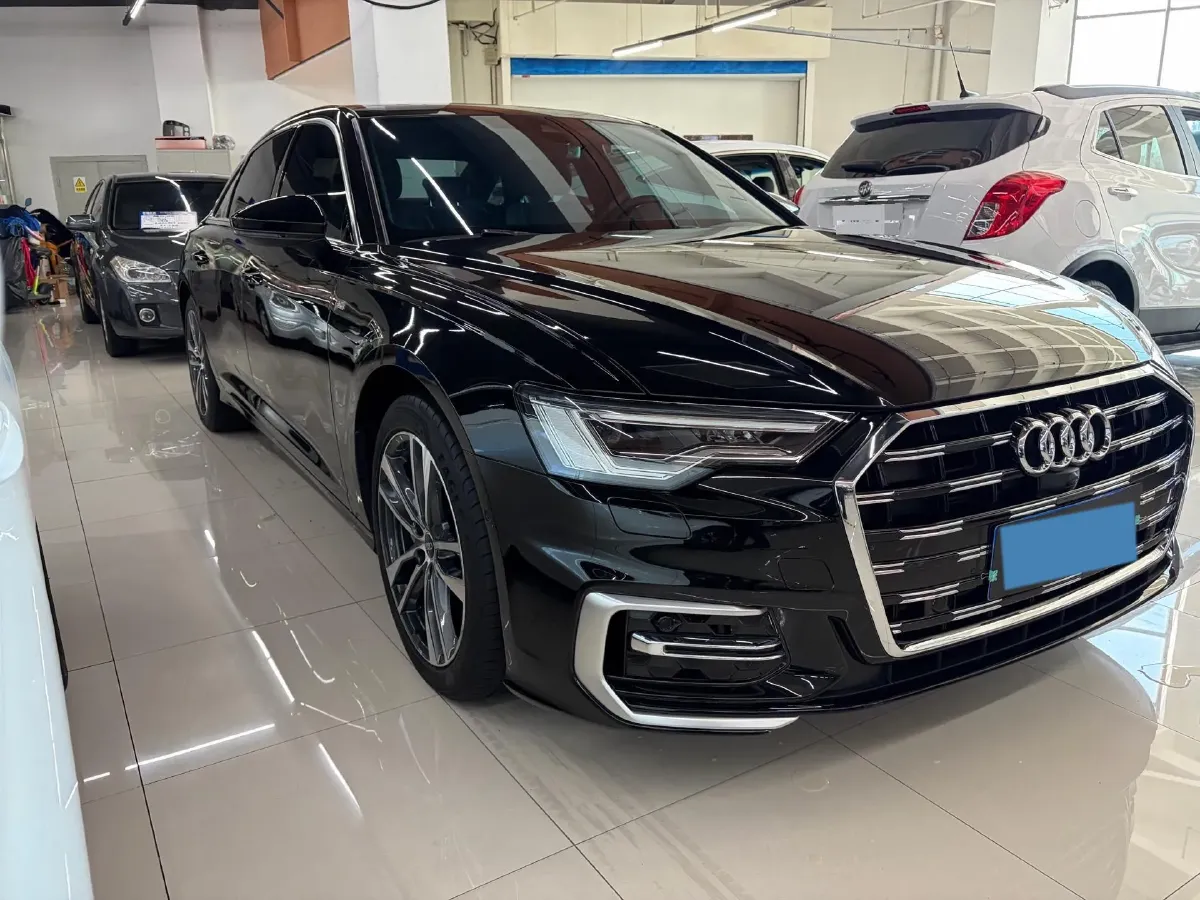 2023 Audi A6L 2.0T 245HP L4 7DCT,autocango,china used car exporter,china ev exporter,chinese used car exporter,chinese used ev exporter