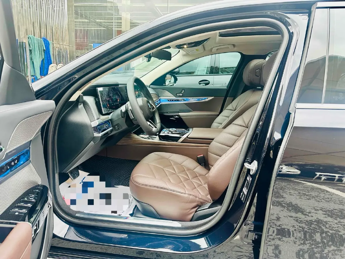 2023 BMW 7 Series 3.0T 272HP L6 8AT,autocango,china used car exporter,china ev exporter,chinese used car exporter,chinese used ev exporter