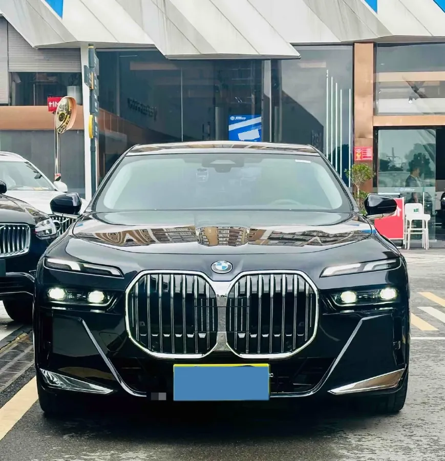 2023 BMW 7 Series 3.0T 272HP L6 8AT,autocango,china used car exporter,china ev exporter,chinese used car exporter,chinese used ev exporter