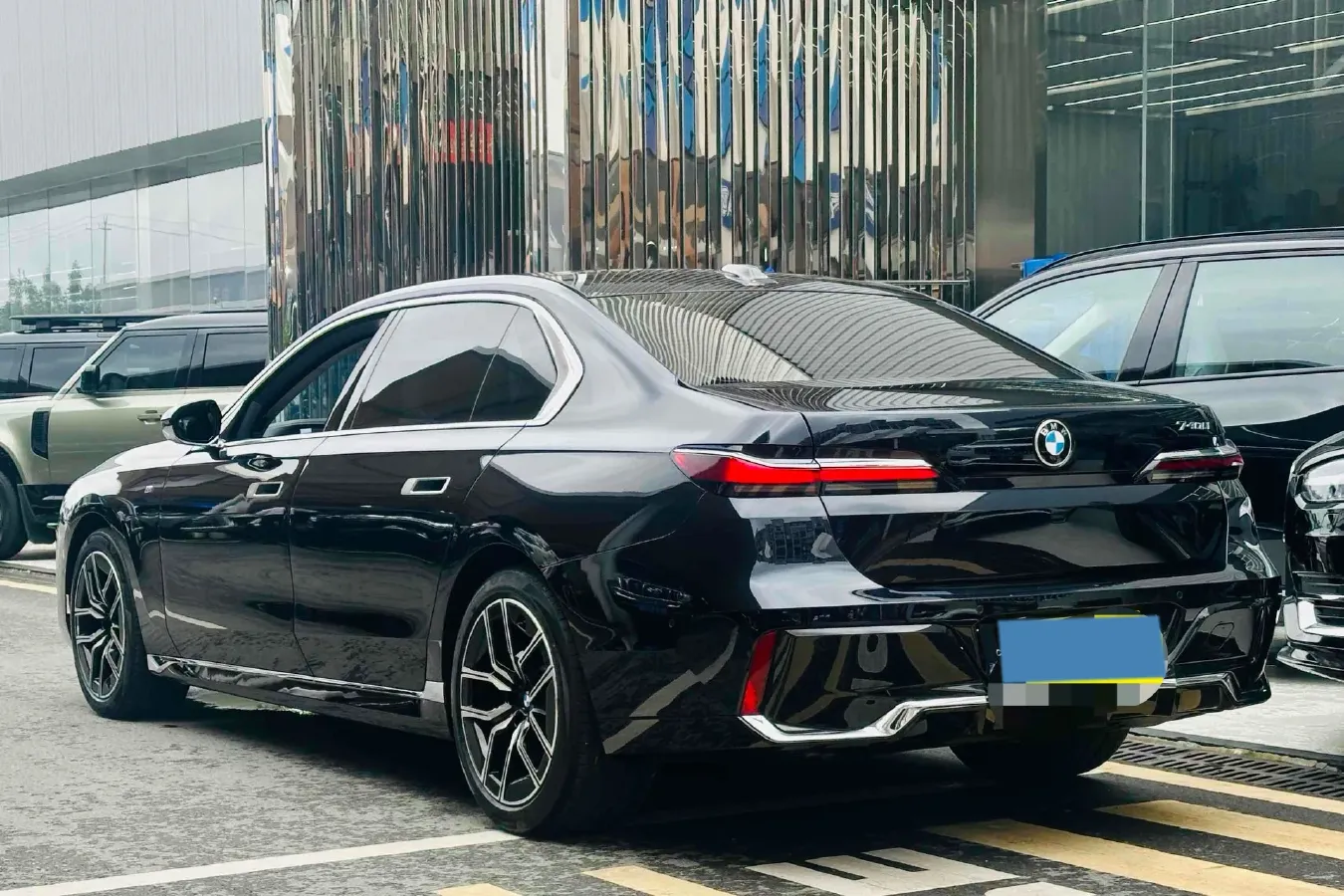 2023 BMW 7 Series 3.0T 272HP L6 8AT,autocango,china used car exporter,china ev exporter,chinese used car exporter,chinese used ev exporter