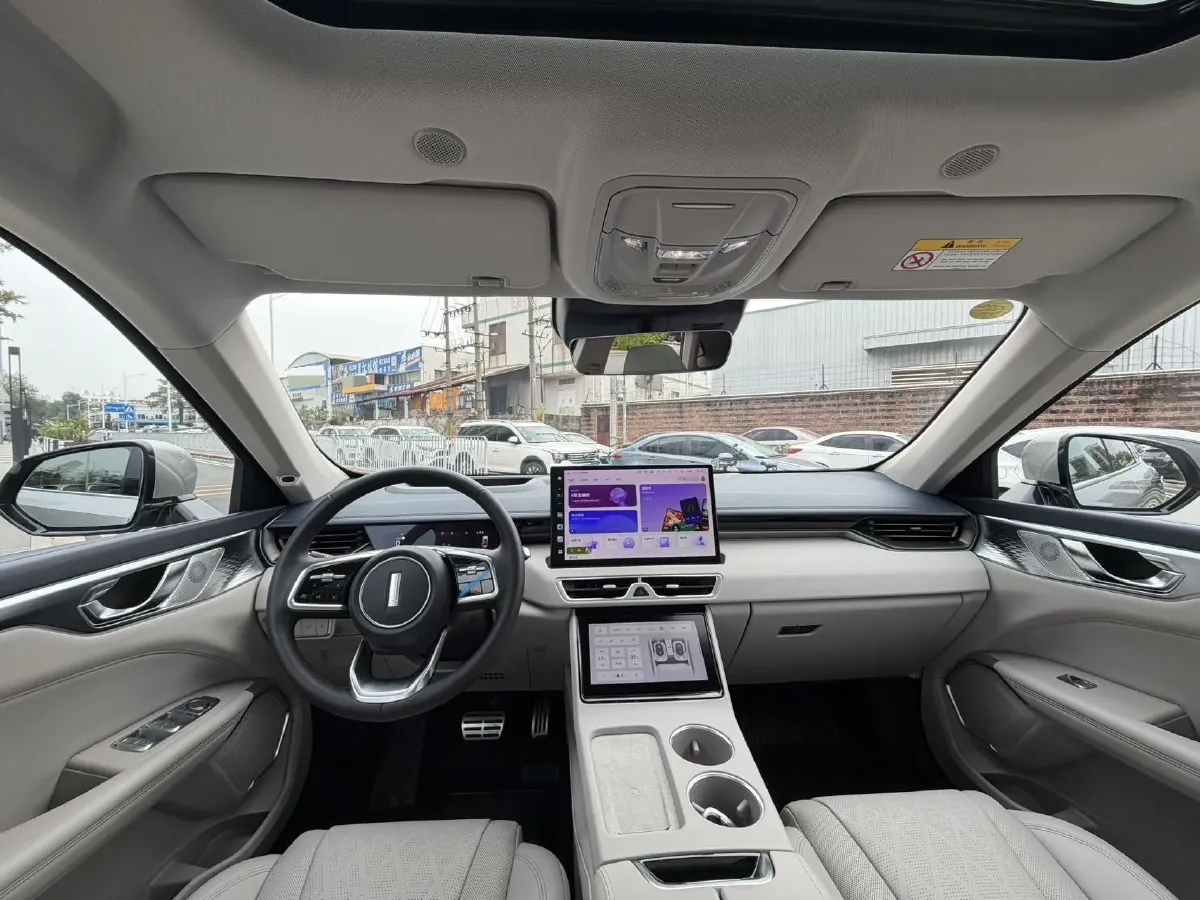 2024 WEY Mocha 1.5T 170HP L4 4DHT PHEV 35.04KWH,autocango,china used car exporter,china ev exporter,chinese used car exporter,chinese used ev exporter