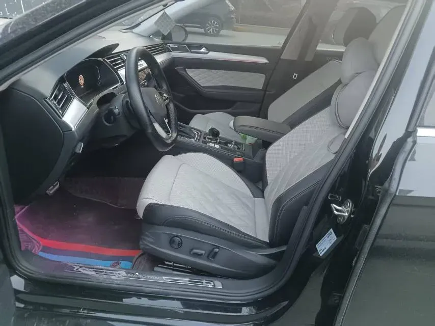 2023 Volkswagen Magotan 2.0T 186HP L4 7DCT,autocango,china used car exporter,china ev exporter,chinese used car exporter,chinese used ev exporter