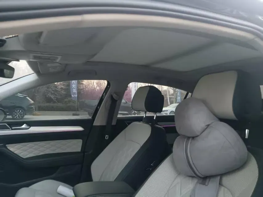 2023 Volkswagen Magotan 2.0T 186HP L4 7DCT,autocango,china used car exporter,china ev exporter,chinese used car exporter,chinese used ev exporter