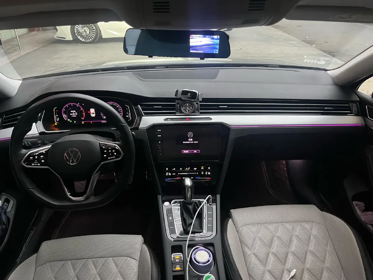 2024 Volkswagen Magotan 2.0T 186HP L4 7DCT,autocango,china used car exporter,china ev exporter,chinese used car exporter,chinese used ev exporter