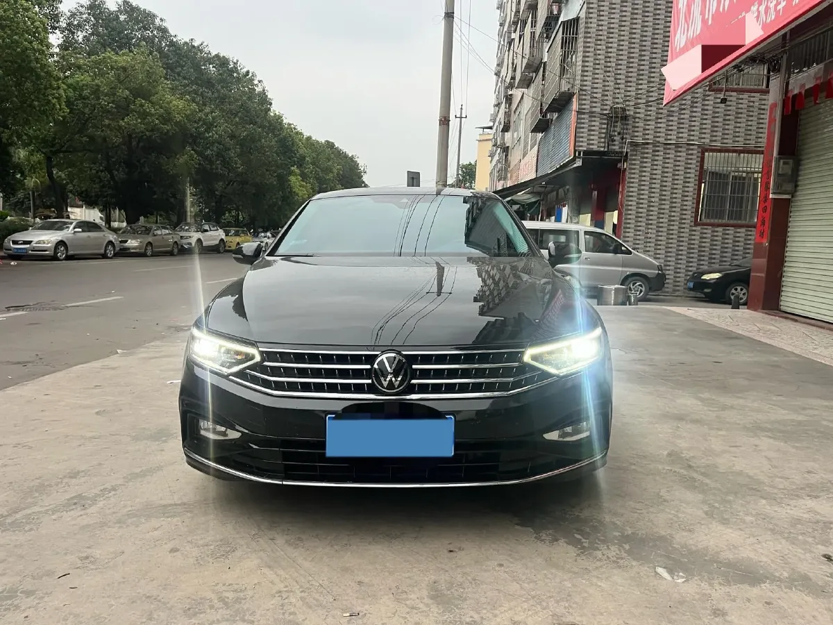2024 Volkswagen Magotan 2.0T 186HP L4 7DCT,autocango,china used car exporter,china ev exporter,chinese used car exporter,chinese used ev exporter