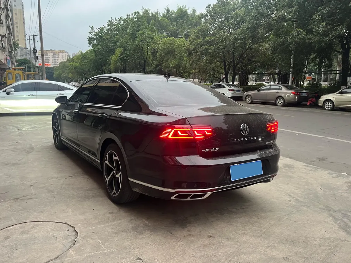 2024 Volkswagen Magotan 2.0T 186HP L4 7DCT,autocango,china used car exporter,china ev exporter,chinese used car exporter,chinese used ev exporter