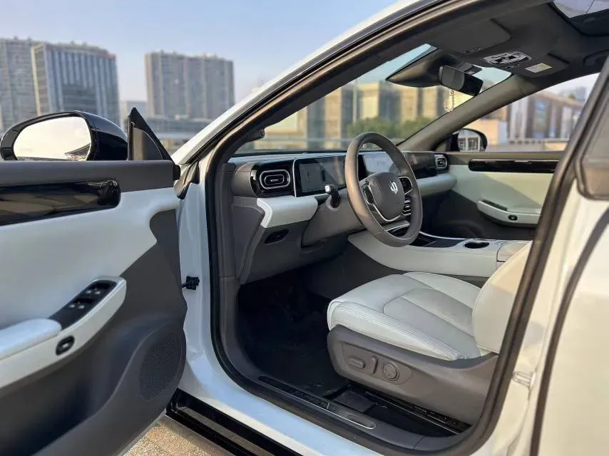 2023 Leapmotor C01 1.5L 95HP L4 REEV 30.1KWH,autocango,china used car exporter,china ev exporter,chinese used car exporter,chinese used ev exporter