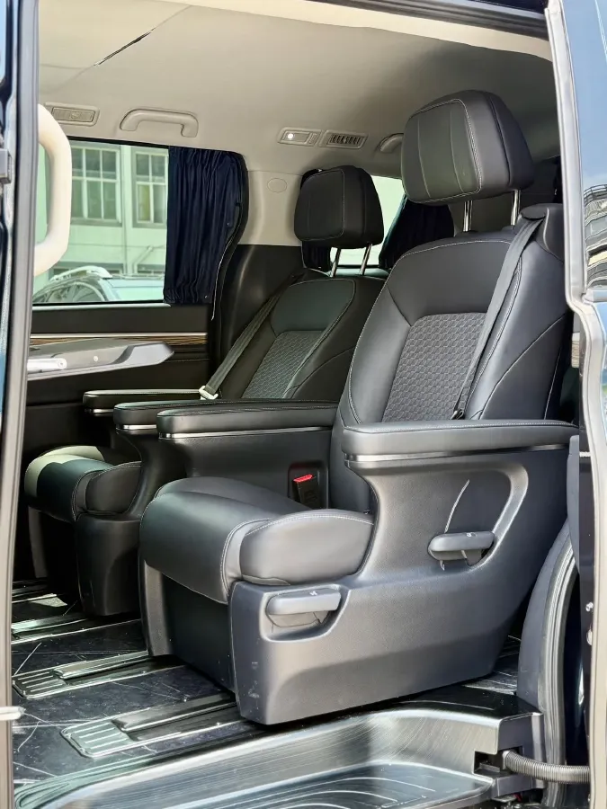 2023 GAC Trumpchi M8 2.0T 252HP L4 8AT,autocango,china used car exporter,china ev exporter,chinese used car exporter,chinese used ev exporter