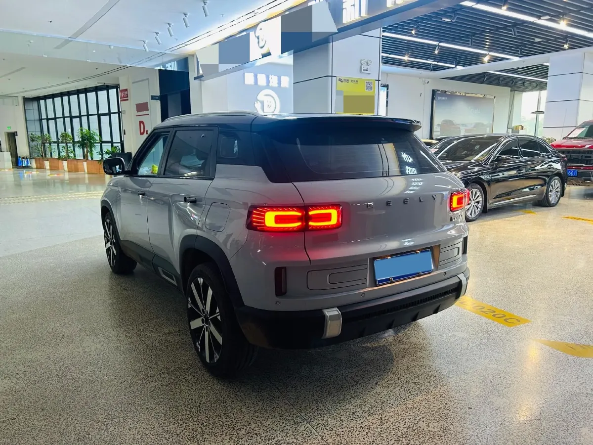2023 Geely ICON 1.5T 181HP L4 7DCT,autocango,china used car exporter,china ev exporter,chinese used car exporter,chinese used ev exporter