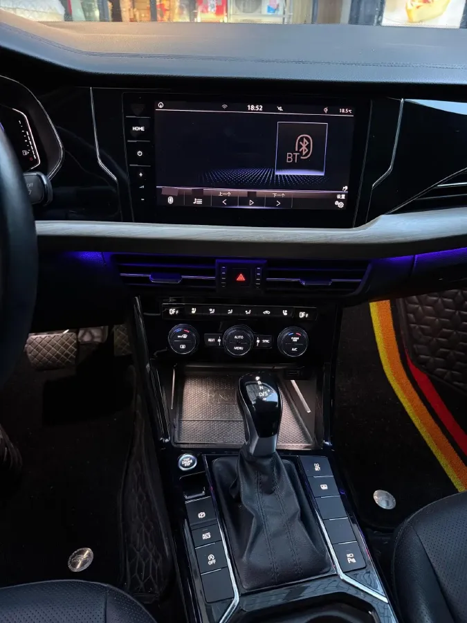 2019 Volkswagen Passat 2.0T 186HP L4 7DCT,autocango,china used car exporter,china ev exporter,chinese used car exporter,chinese used ev exporter