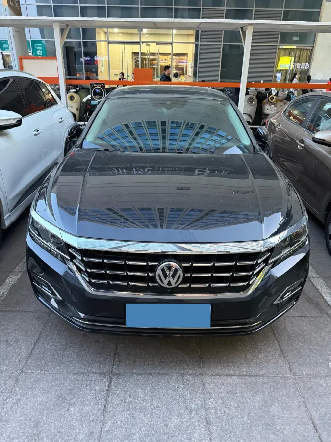 2019 Volkswagen Passat 2.0T 186HP L4 7DCT,autocango,china used car exporter,china ev exporter,chinese used car exporter,chinese used ev exporter