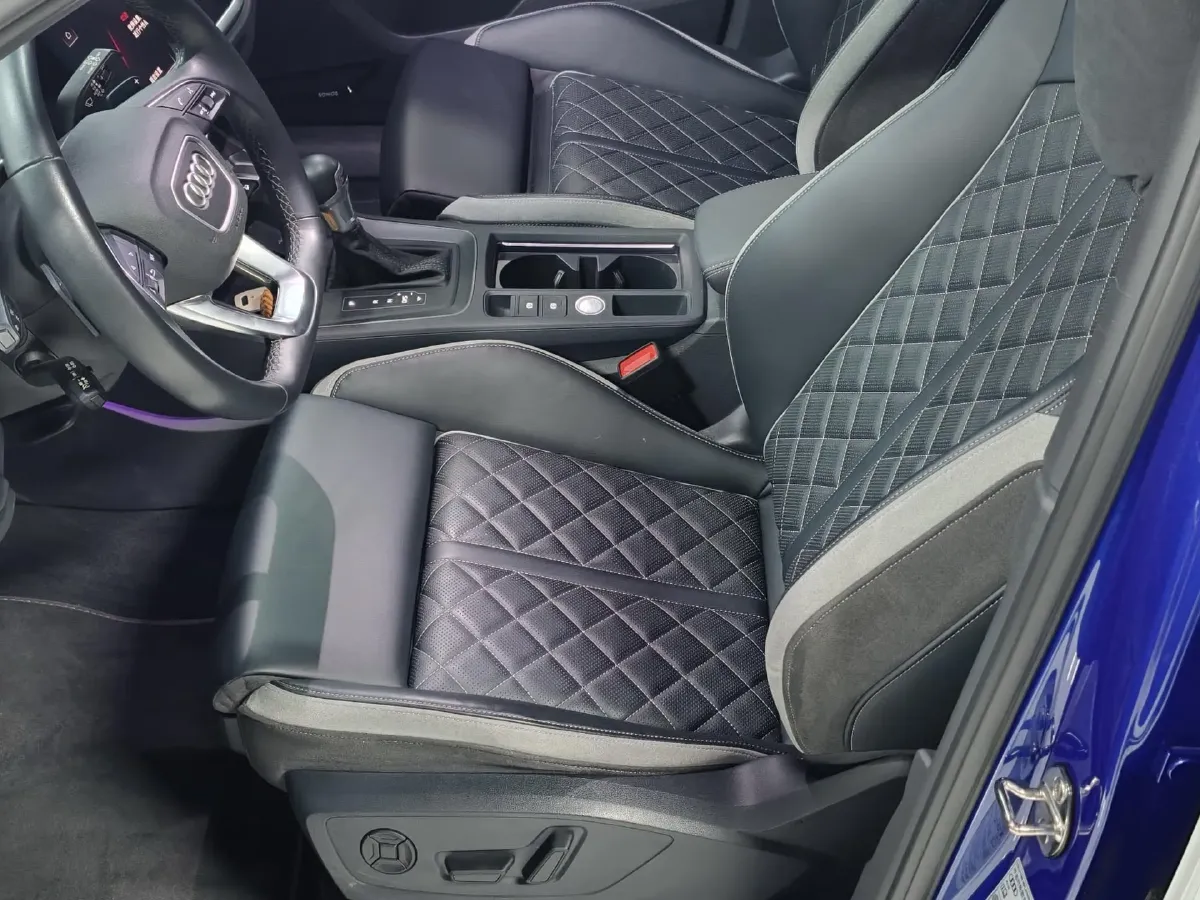 2023 Audi Q3 2.0T 220HP L4 7DCT,autocango,china used car exporter,china ev exporter,chinese used car exporter,chinese used ev exporter