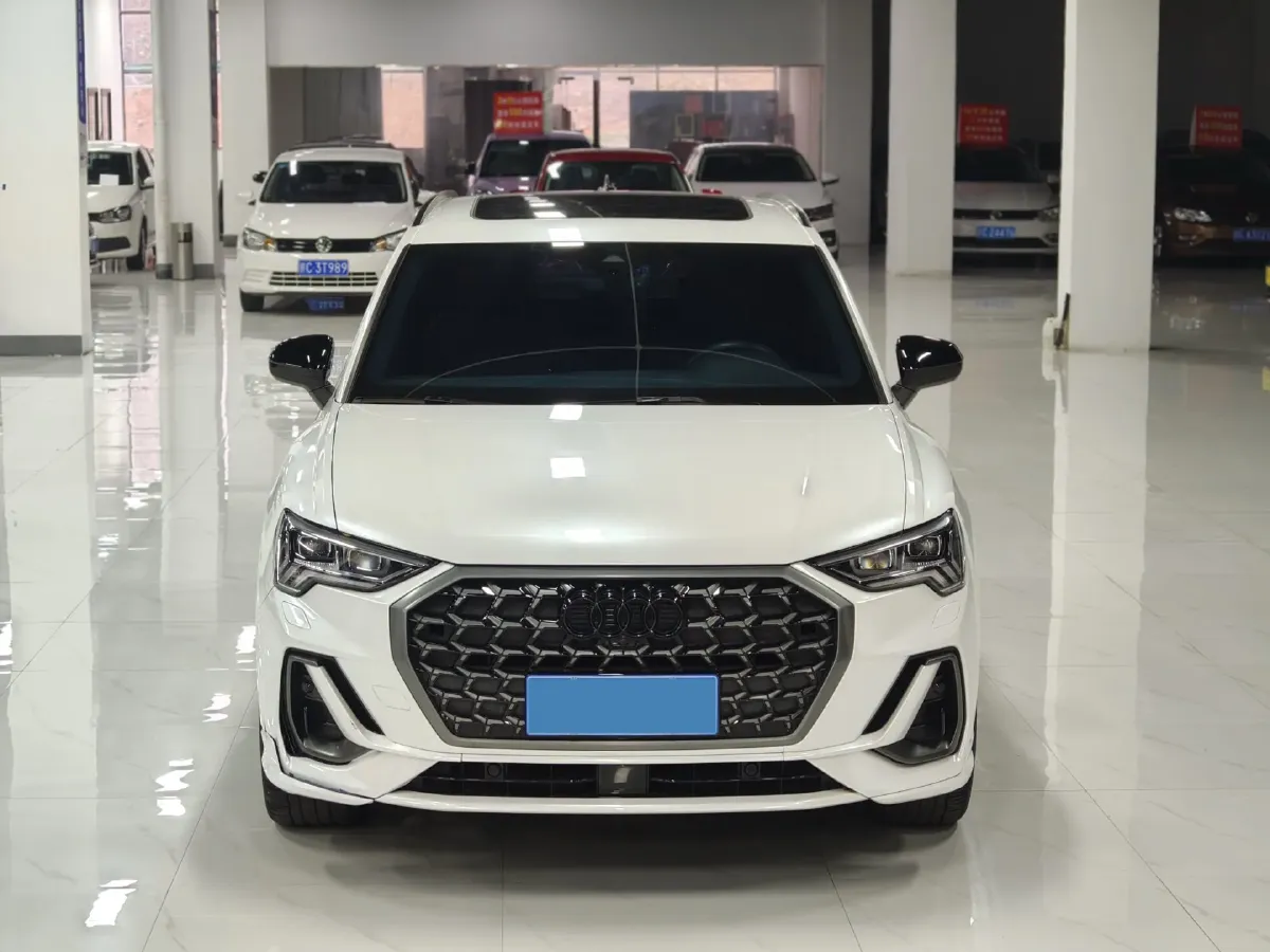 2023 Audi Q3 2.0T 220HP L4 7DCT,autocango,china used car exporter,china ev exporter,chinese used car exporter,chinese used ev exporter