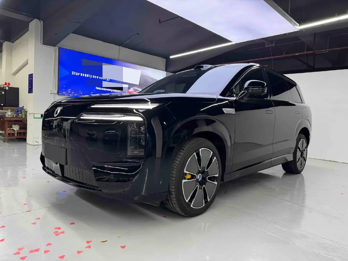 2025 Denza DenzaN8L 2.0T 207HP L4 E-CVT PHEV,autocango,china used car exporter,china ev exporter,chinese used car exporter,chinese used ev exporter