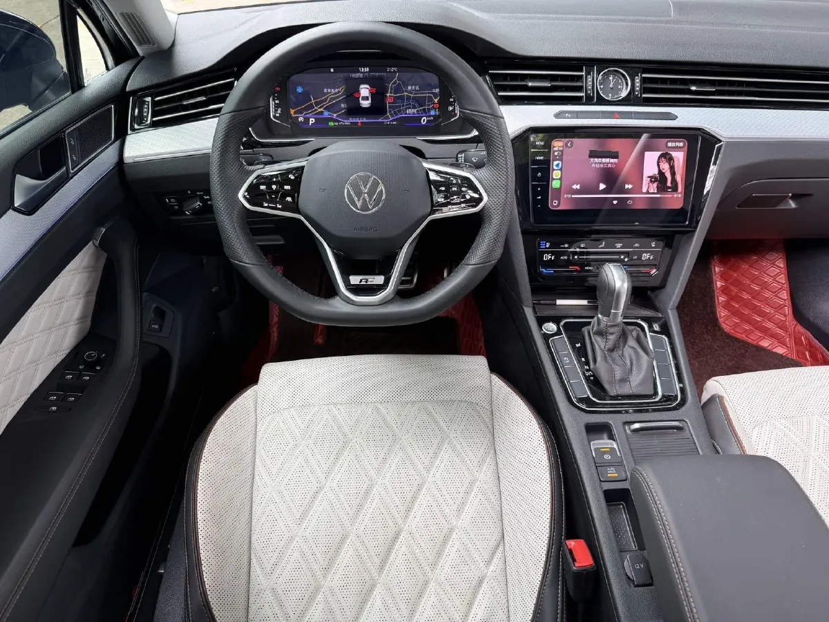 2025 Volkswagen Magotan 2.0T 186HP L4 7DCT,autocango,china used car exporter,china ev exporter,chinese used car exporter,chinese used ev exporter