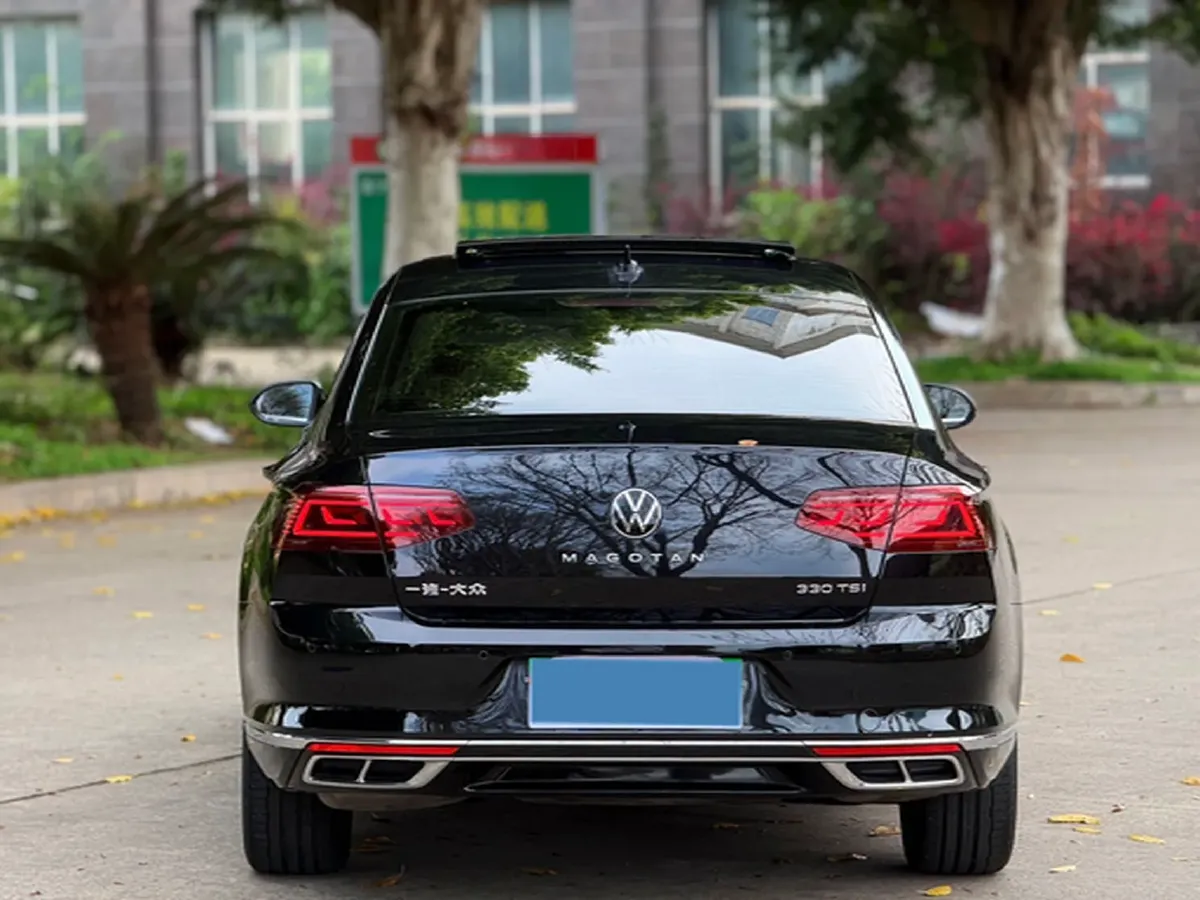 2025 Volkswagen Magotan 2.0T 186HP L4 7DCT,autocango,china used car exporter,china ev exporter,chinese used car exporter,chinese used ev exporter