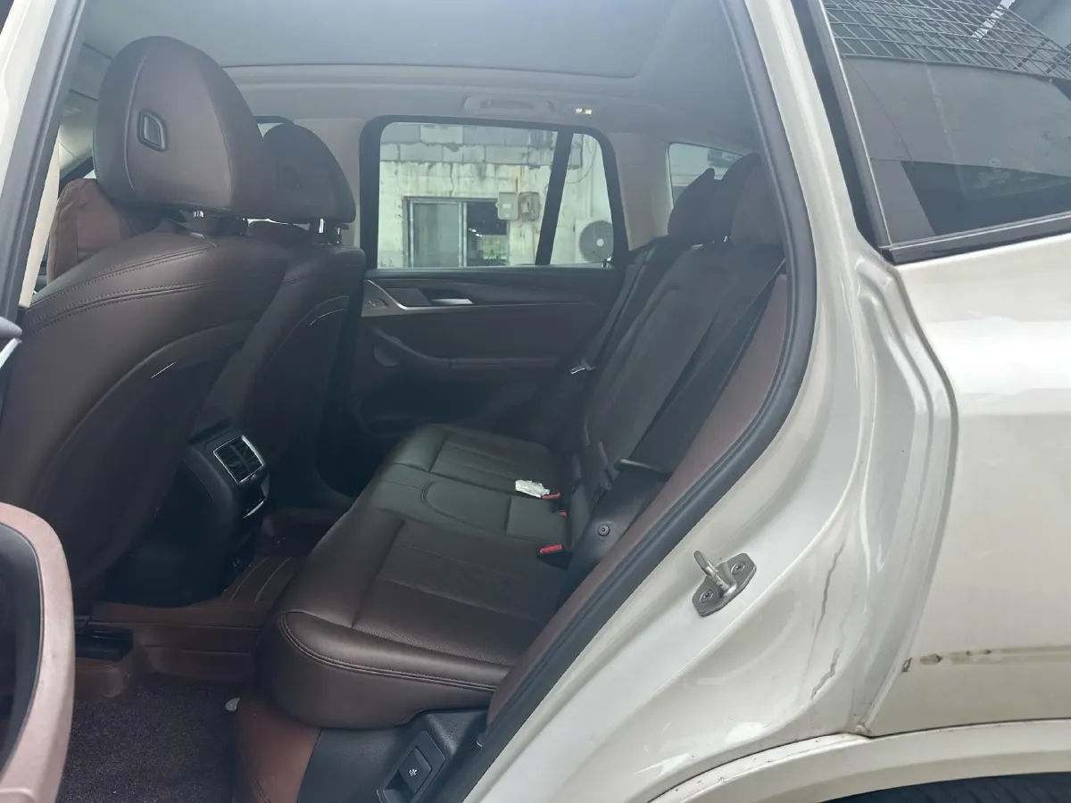 2022 BMW X3 2.0T 252HP L4 8AT,autocango,china used car exporter,china ev exporter,chinese used car exporter,chinese used ev exporter