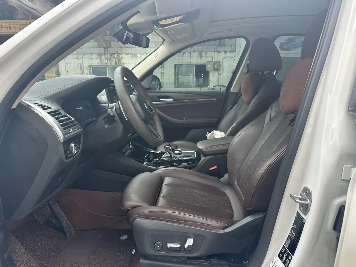 2022 BMW X3 2.0T 252HP L4 8AT,autocango,china used car exporter,china ev exporter,chinese used car exporter,chinese used ev exporter
