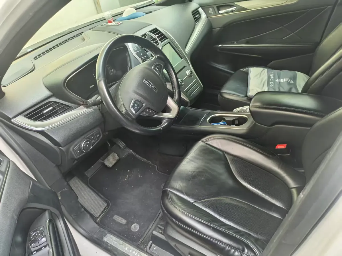 2017 Lincoln MKC 2.0T 203HP L4 6AT,autocango,china used car exporter,china ev exporter,chinese used car exporter,chinese used ev exporter