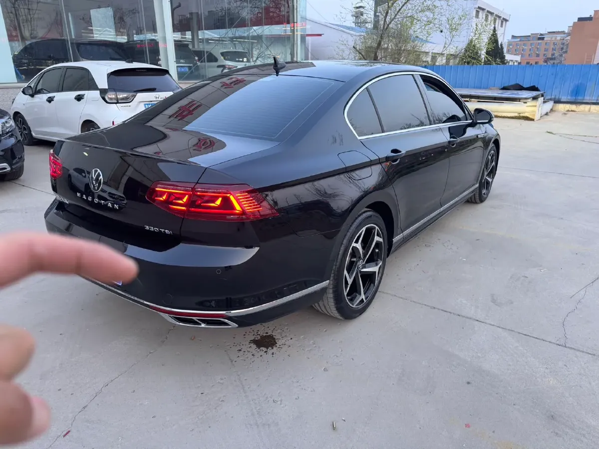 2024 Volkswagen Magotan 2.0T 186HP L4 7DCT,autocango,china used car exporter,china ev exporter,chinese used car exporter,chinese used ev exporter