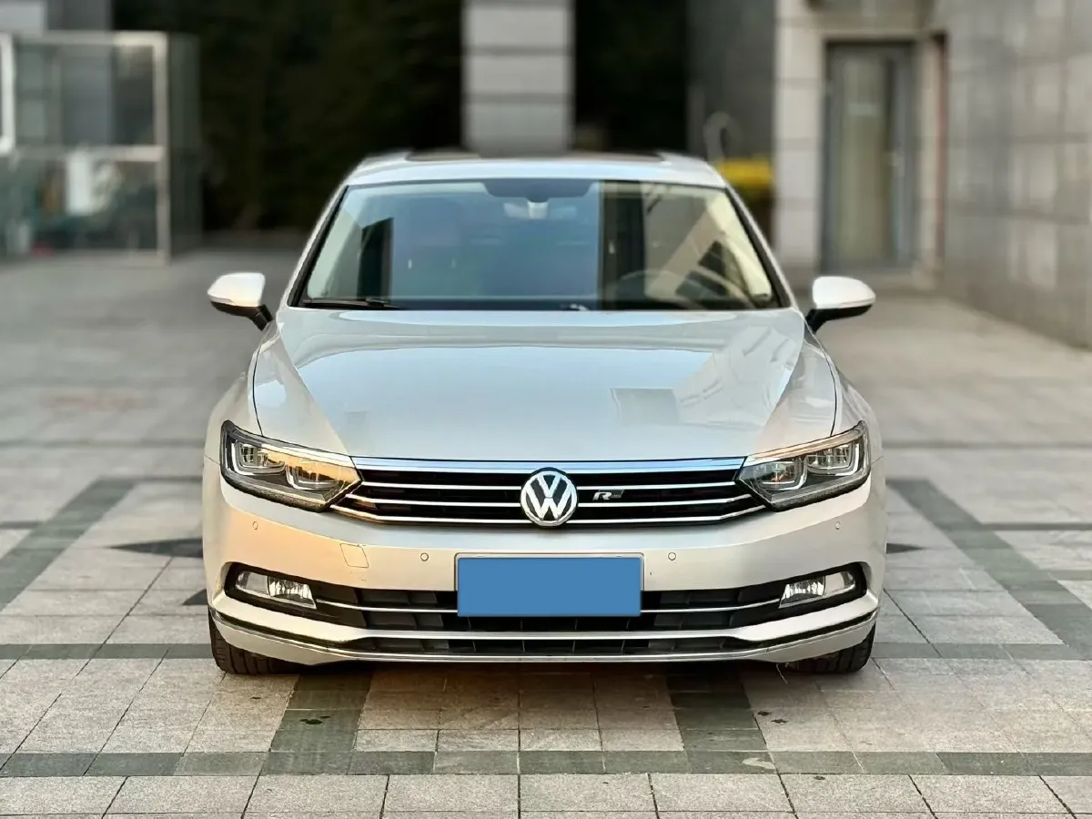 2018 Volkswagen Magotan 1.8T 180HP L4 7DCT,autocango,china used car exporter,china ev exporter,chinese used car exporter,chinese used ev exporter