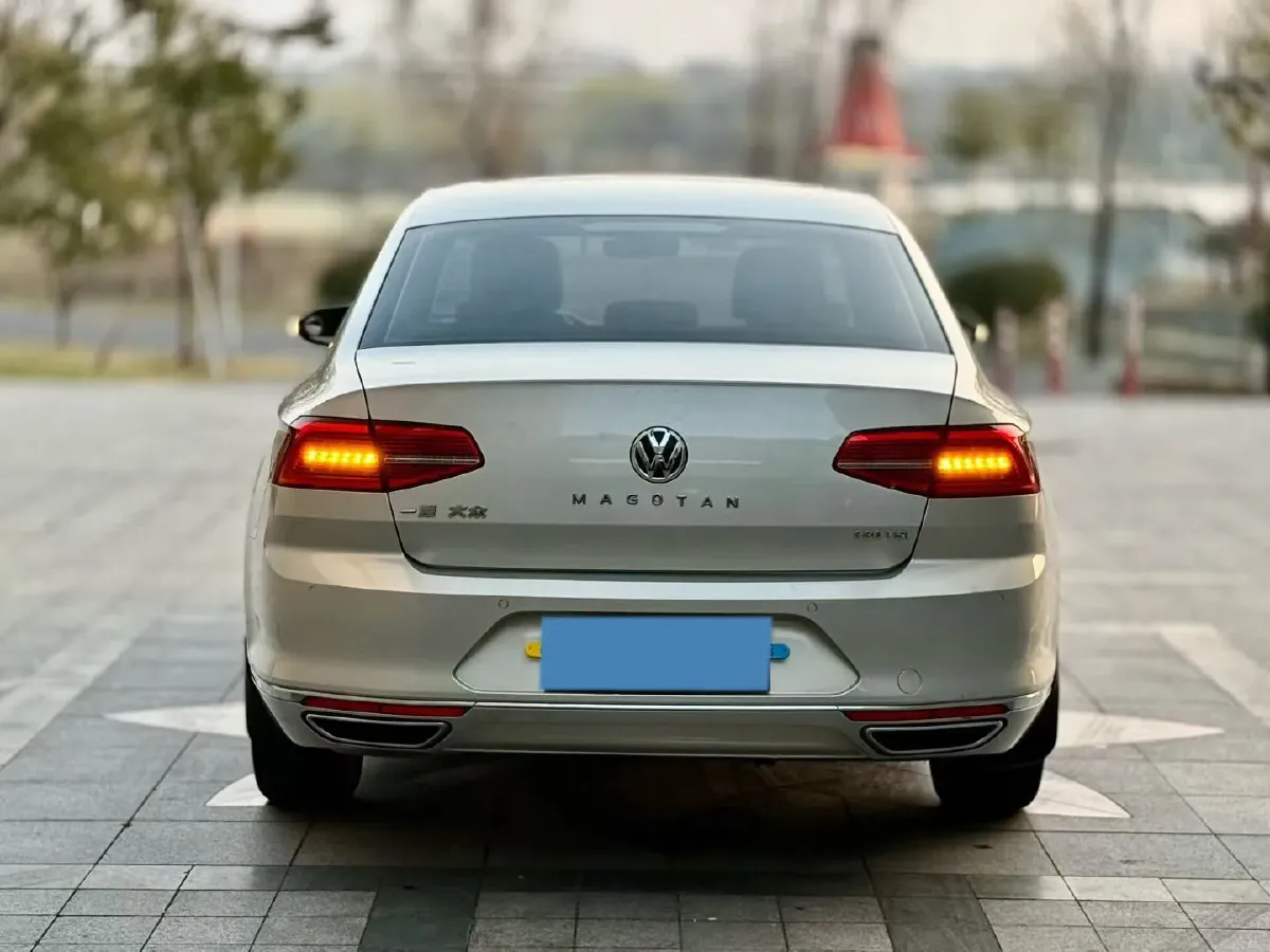 2018 Volkswagen Magotan 1.8T 180HP L4 7DCT,autocango,china used car exporter,china ev exporter,chinese used car exporter,chinese used ev exporter
