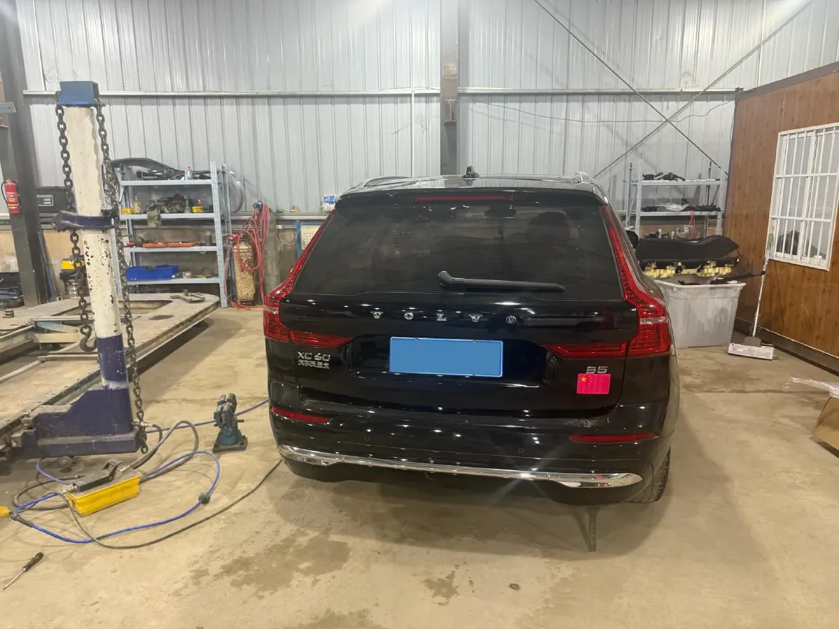 2024 Volvo XC60 2.0T 250HP L4 8AT,autocango,china used car exporter,china ev exporter,chinese used car exporter,chinese used ev exporter