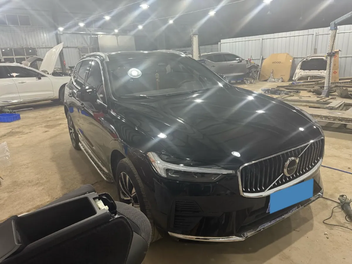 2024 Volvo XC60 2.0T 250HP L4 8AT,autocango,china used car exporter,china ev exporter,chinese used car exporter,chinese used ev exporter