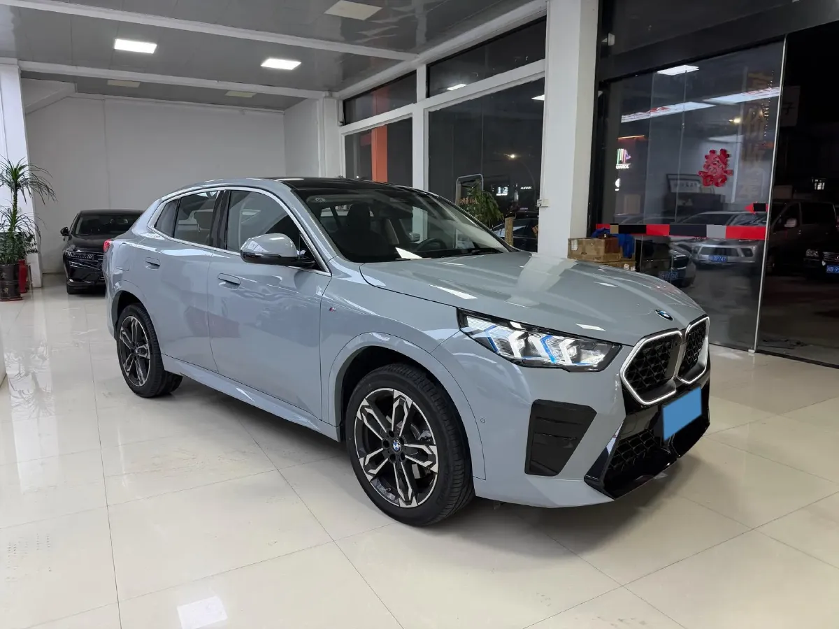 2024 BMW X2 2.0T 204HP L4 7DCT,autocango,china used car exporter,china ev exporter,chinese used car exporter,chinese used ev exporter