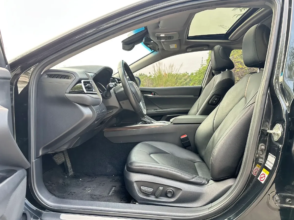 2018 Toyota Camry 2.0L 169HP L4 6AT,autocango,china used car exporter,china ev exporter,chinese used car exporter,chinese used ev exporter