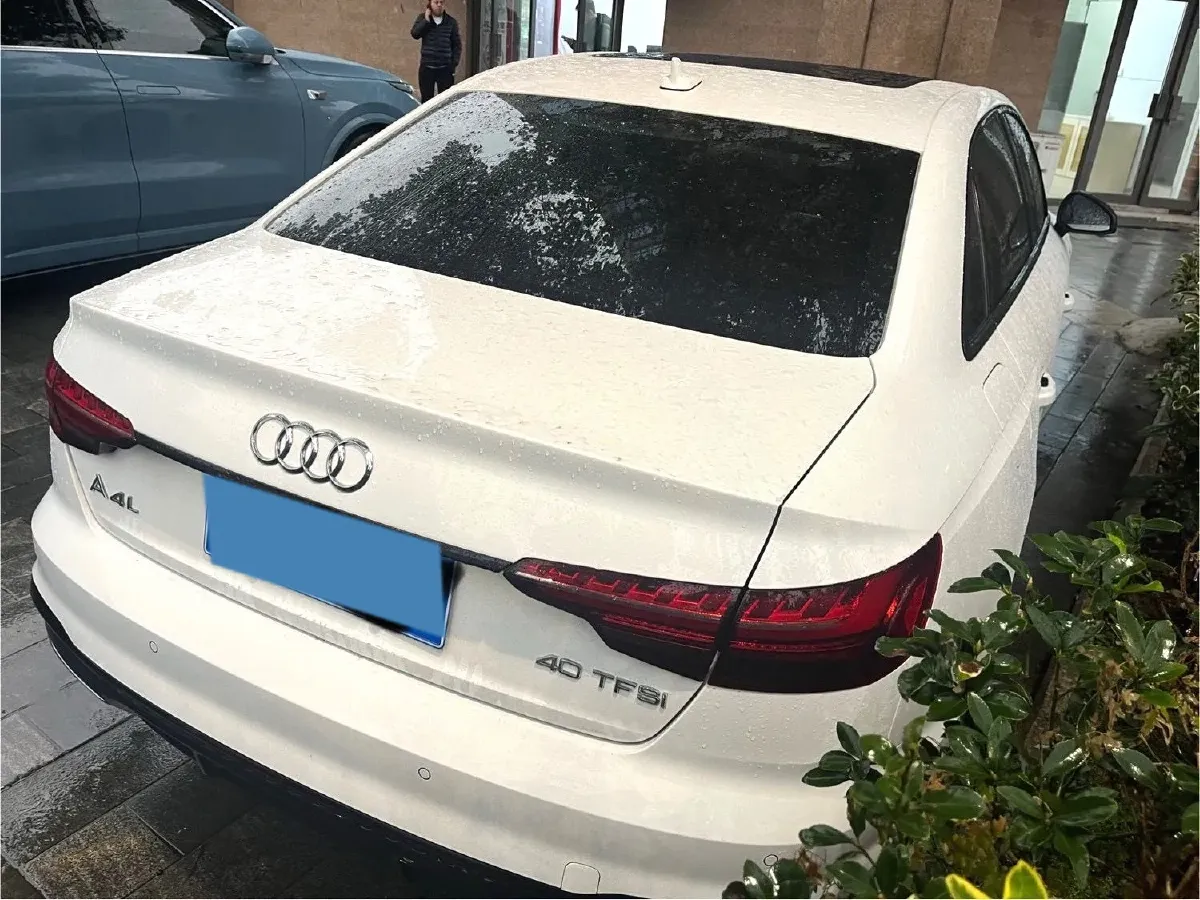 2023 Audi A4L 2.0T 190HP L4 7DCT,autocango,china used car exporter,china ev exporter,chinese used car exporter,chinese used ev exporter